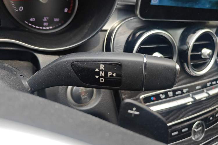 Used Mercedes-Benz C-Class 2015 Revised C 200 L Sport Edition Gear Lever