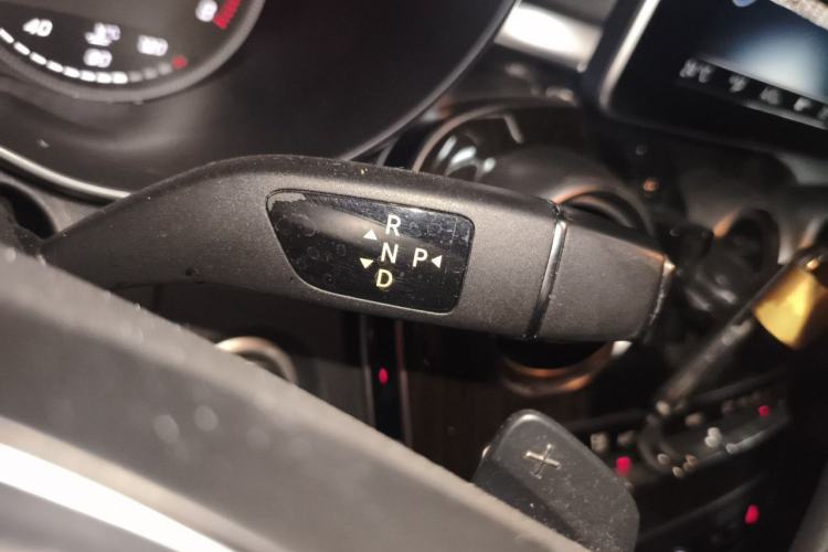 Used Mercedes-Benz C-Class 2015 Facelift C 200 L Gear Lever