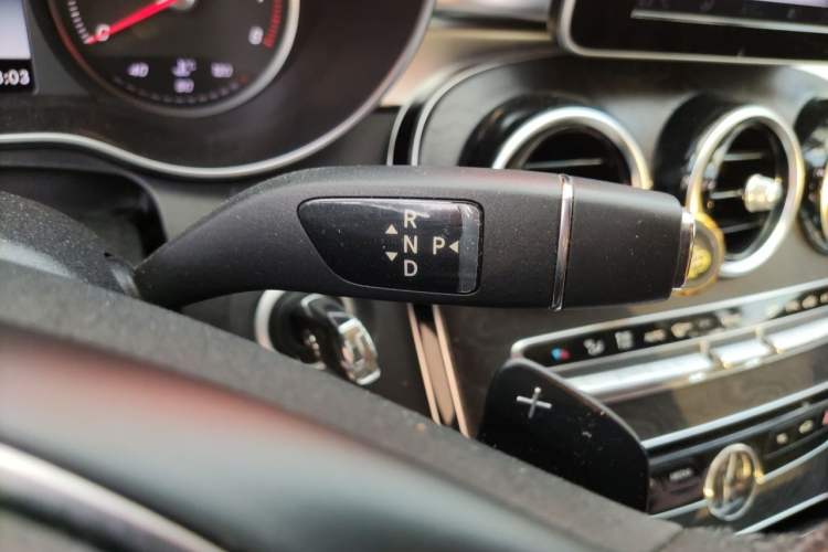 Used Mercedes-Benz C-Class 2015 C 200 L Sport Edition Gear Lever