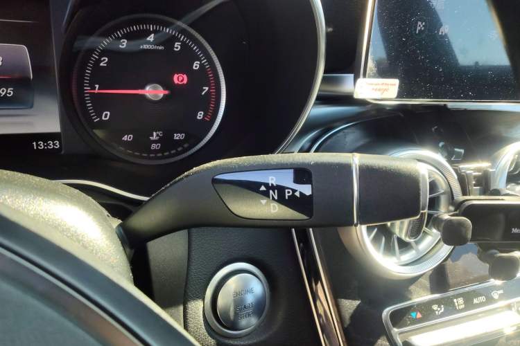 Used Mercedes-Benz C-Class 2015 C 200 station wagon Gear Lever