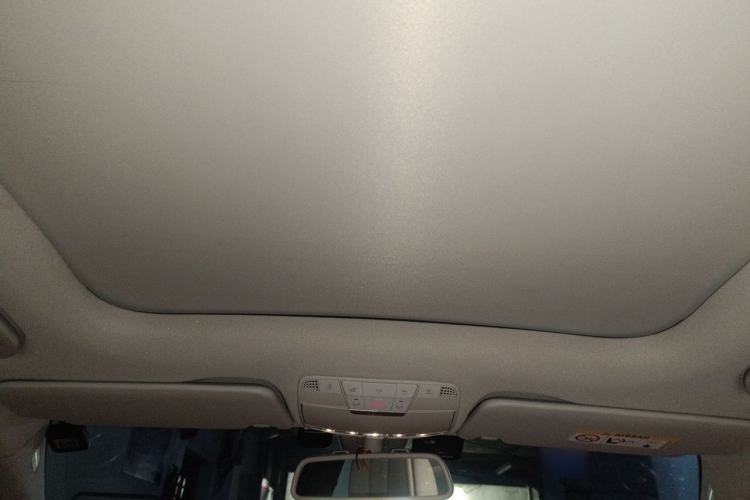 Used Mercedes-Benz C-Class 2015 C 200 L Sport Edition Headliner