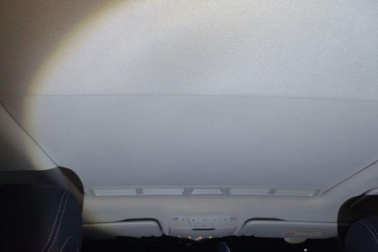 Used Mercedes-Benz C-Class 2015 Restyled C 180 L Sport Edition Headliner