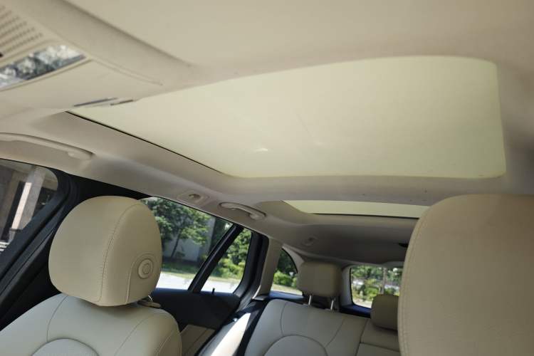 Used Mercedes-Benz C-Class 2015 C 200 station wagon Headliner