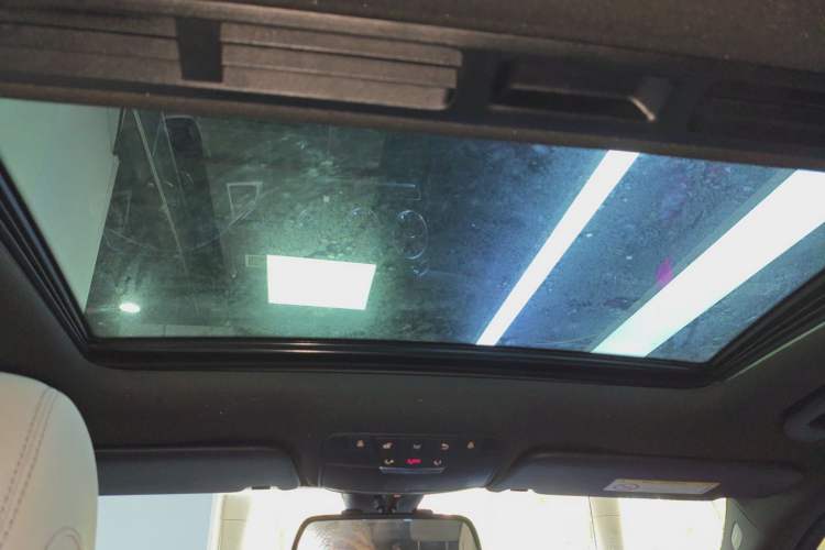 Used Mercedes-Benz C-Class 2015 C 200 Sport Edition Headliner