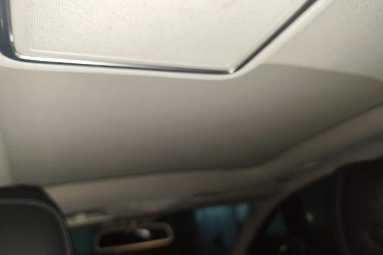 Used Mercedes-Benz C-Class 2015 C 200 L 4MATIC Sport Edition Headliner