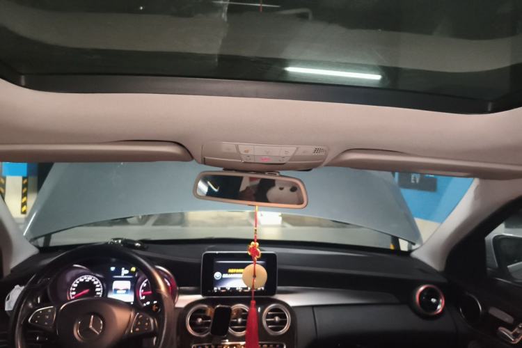 Used Mercedes-Benz C-Class 2015 Facelift C 200 L Headliner