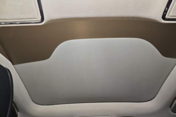 Used Mercedes-Benz C-Class 2015 C 200 L 4MATIC Sport Edition Headliner