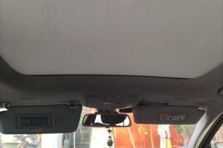 Used Mercedes-Benz C-Class 2015 C 200 L Sport Edition Headliner