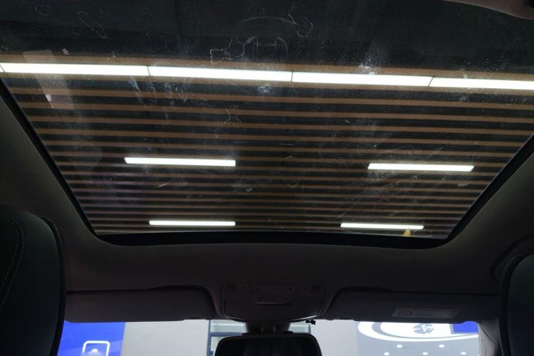 Used Mercedes-Benz C-Class 2015 Facelift C 200 L Headliner