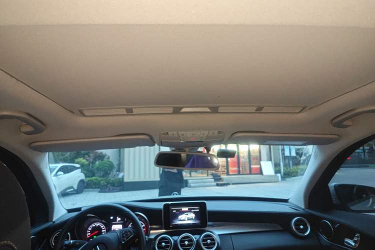Used Mercedes-Benz C-Class 2015 Facelift C 180 L Headliner