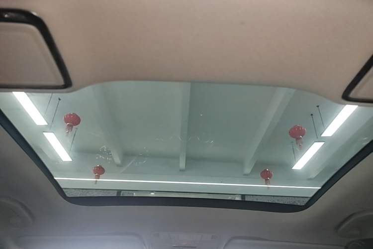 Used Mercedes-Benz C-Class 2015 C 200 L Headliner