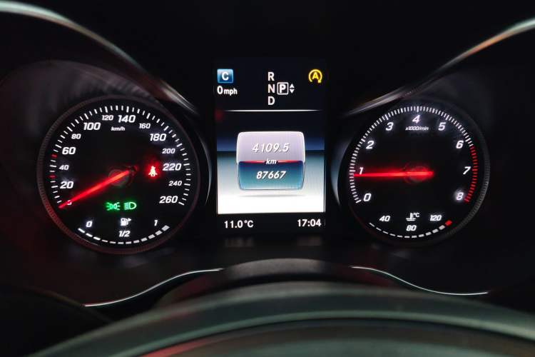 Used Mercedes-Benz C-Class 2015 Facelift C 200 L Instrument Cluster