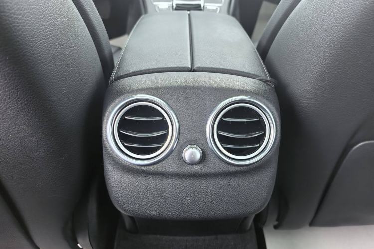 Used Mercedes-Benz C-Class 2015 C 200 station wagon Interior 12
