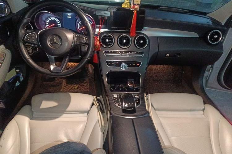 Used Mercedes-Benz C-Class 2015 C 200 L Sport Edition Interior 2