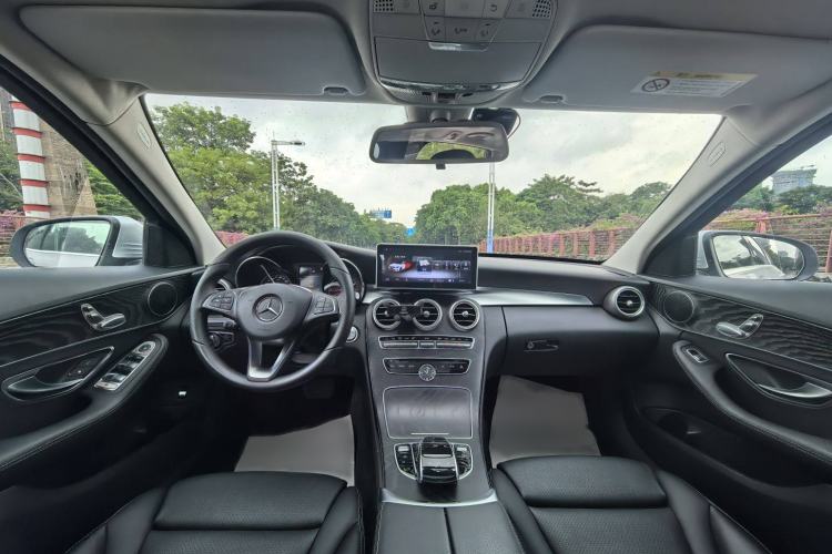 Used Mercedes-Benz C-Class 2015 C 200 station wagon Interior 3
