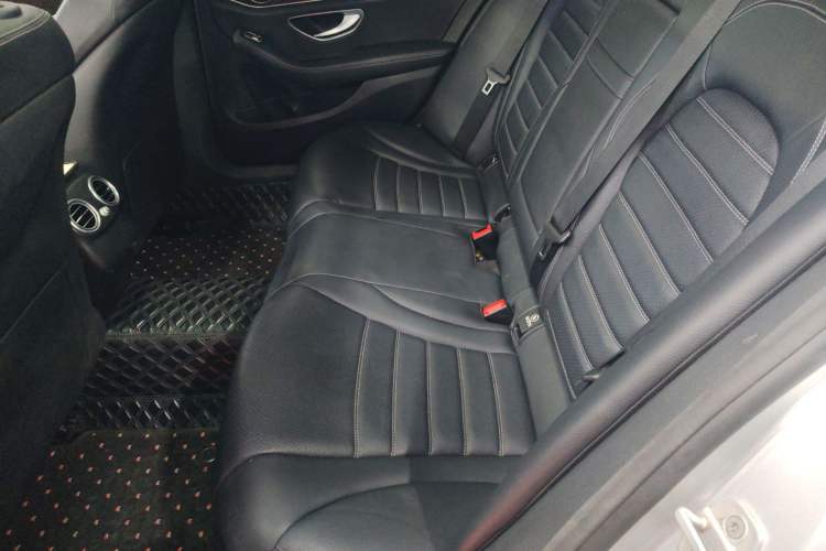 Used Mercedes-Benz C-Class 2015 Facelift C 200 L Interior 4
