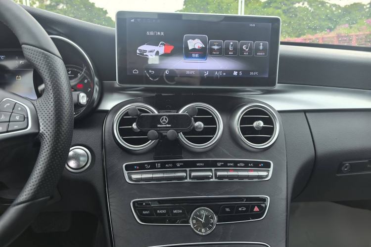 Used Mercedes-Benz C-Class 2015 C 200 station wagon Interior 9