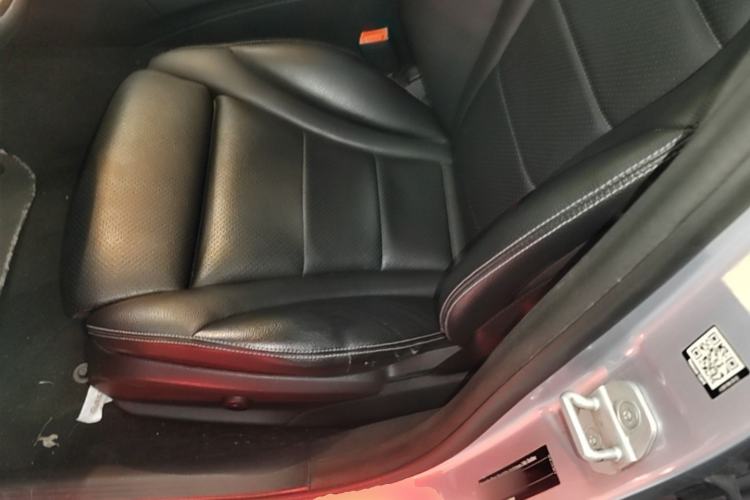 Used Mercedes-Benz C-Class 2015 Revised C 200 L Sport Edition Left Front Seat