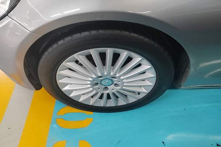 Used Mercedes-Benz C-Class 2015 C 200 L Left Front Wheel Hub