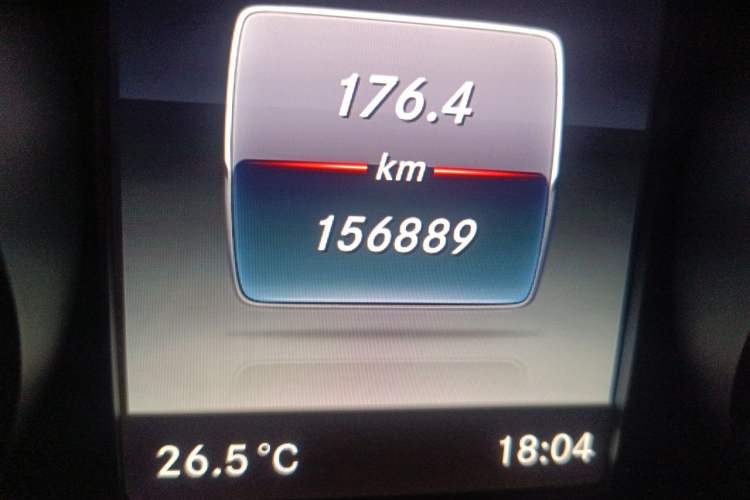 Used Mercedes-Benz C-Class 2015 C 200 L Sport Edition Odometer Close Up