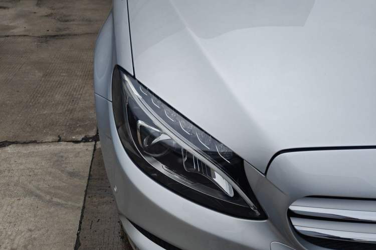 Used Mercedes-Benz C-Class 2015 C 200 L Sport Edition Right Front Headlight