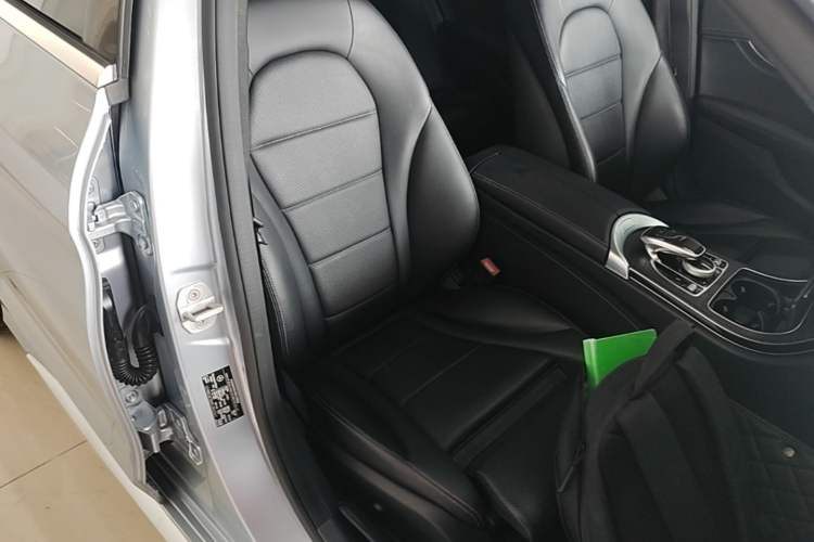 Used Mercedes-Benz C-Class 2015 Revised C 200 L Sport Edition Right Front Seat