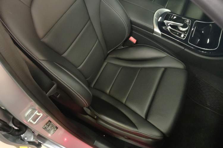 Used Mercedes-Benz C-Class 2015 C 200 Sport Edition 4MATIC Right Front Seat