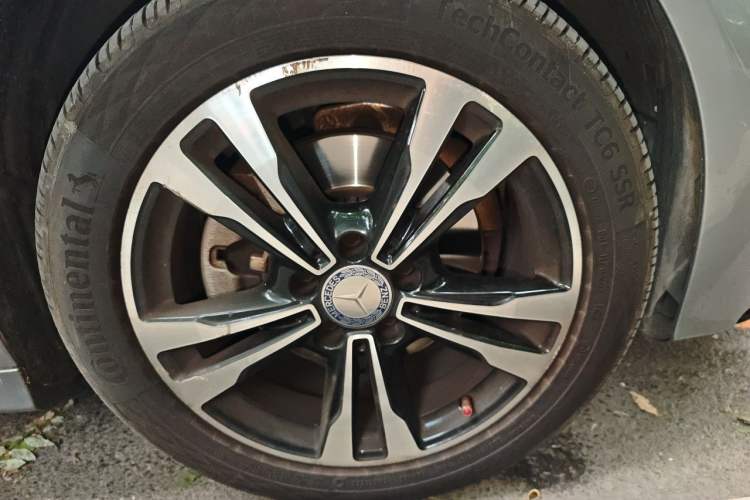 Used Mercedes-Benz C-Class 2015 C 200 Sport Edition Right Front Wheel Hub
