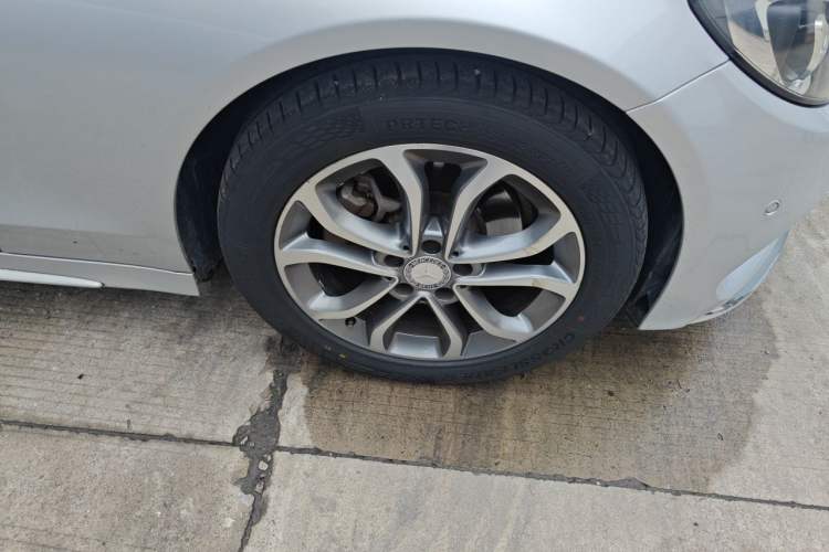 Used Mercedes-Benz C-Class 2015 C 200 L Sport Edition Right Front Wheel Hub