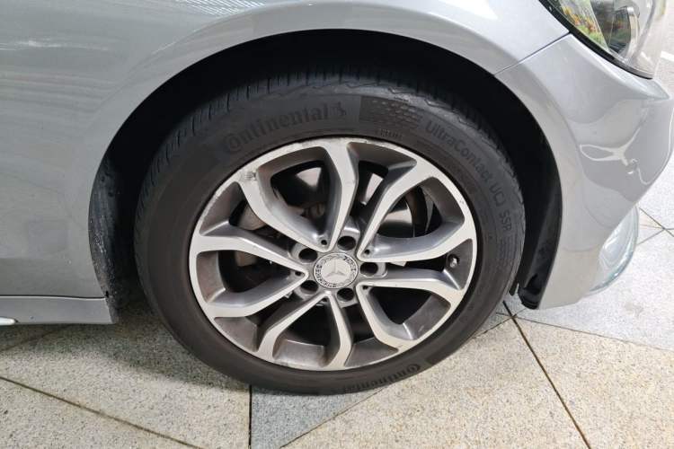 Used Mercedes-Benz C-Class 2015 Revised C 200 L Sport Edition Right Front Wheel Hub
