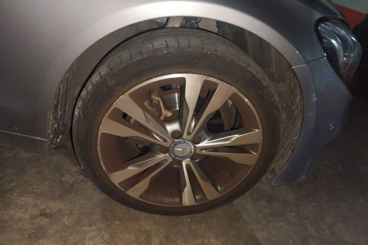Used Mercedes-Benz C-Class 2015 C 200 L 4MATIC Sport Edition Right Front Wheel Hub