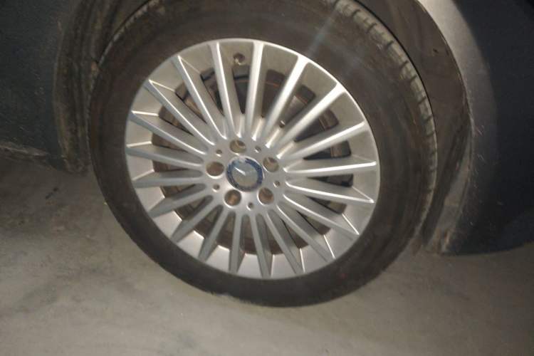 Used Mercedes-Benz C-Class 2015 C 180 L Right Front Wheel Hub