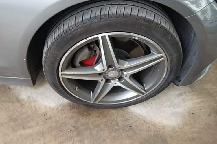 Used Mercedes-Benz C-Class 2015 C 260 L Sport Edition Right Front Wheel Hub