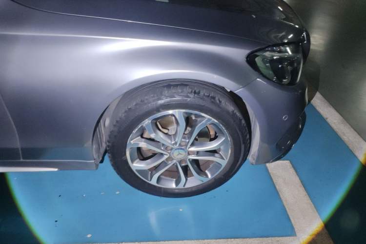 Used Mercedes-Benz C-Class 2015 Facelift C 200 L Right Front Wheel Hub