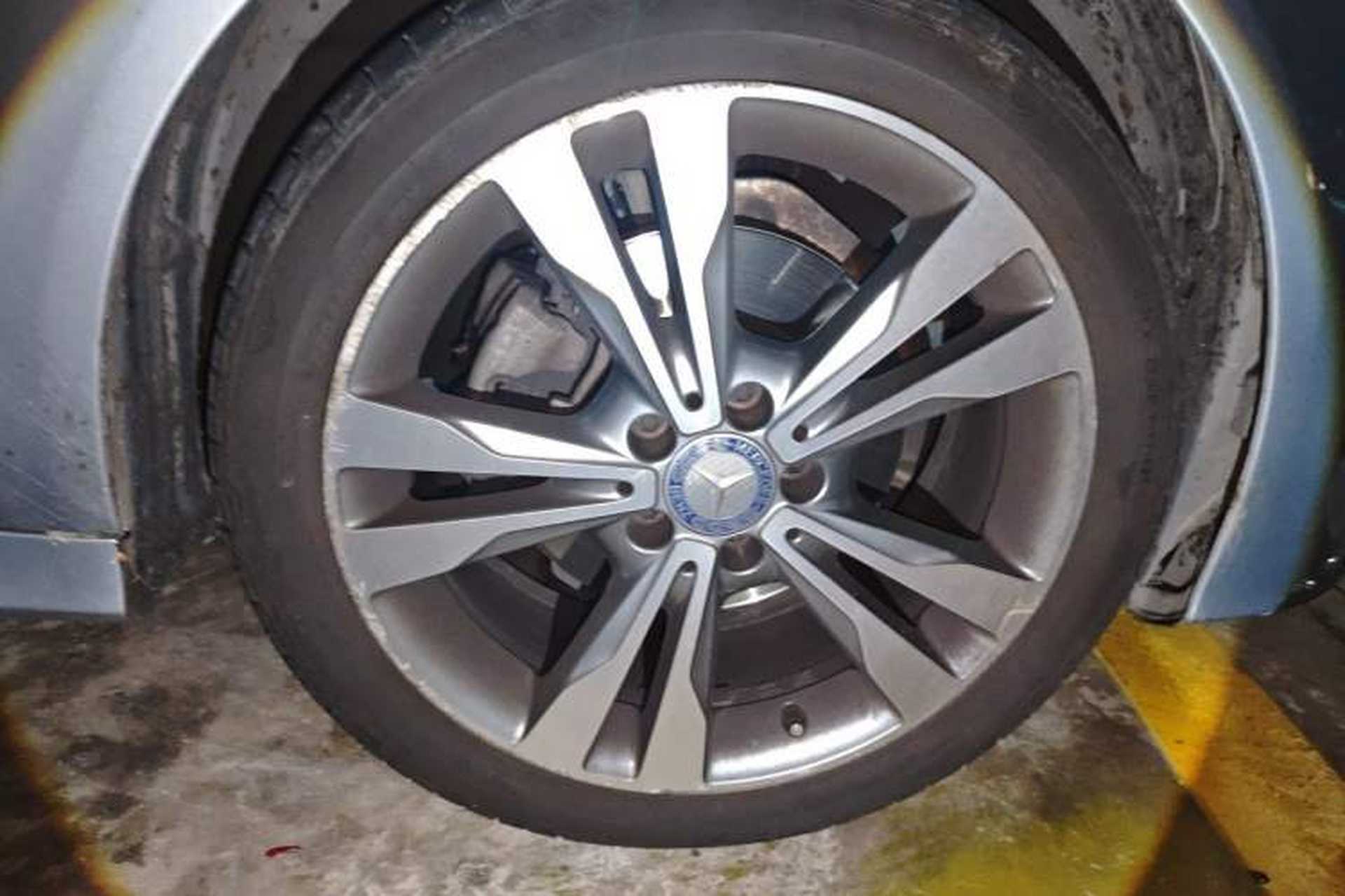 Used Mercedes-Benz C-Class 2015 C 200 L 4MATIC Sport Edition Right Front Wheel Hub