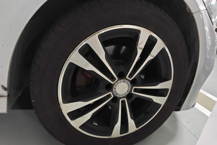 Used Mercedes-Benz C-Class 2015 C 200 Sport Edition Right Front Wheel Hub