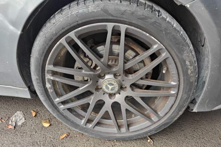Used Mercedes-Benz C-Class 2015 C 200 L Sport Edition Right Front Wheel Hub