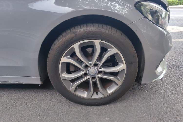 Used Mercedes-Benz C-Class 2015 C 200 Sport Edition Right Front Wheel Hub