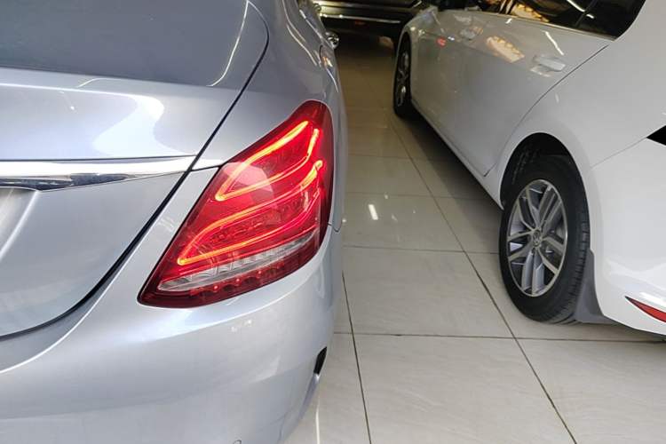 Used Mercedes-Benz C-Class 2015 Revised C 200 L Sport Edition Right Rear Taillight