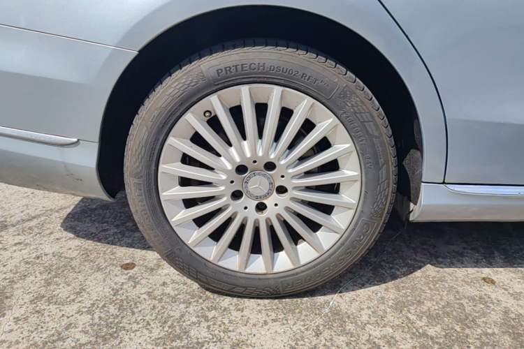 Used Mercedes-Benz C-Class 2015 C 200 L Right Rear Wheel Hub