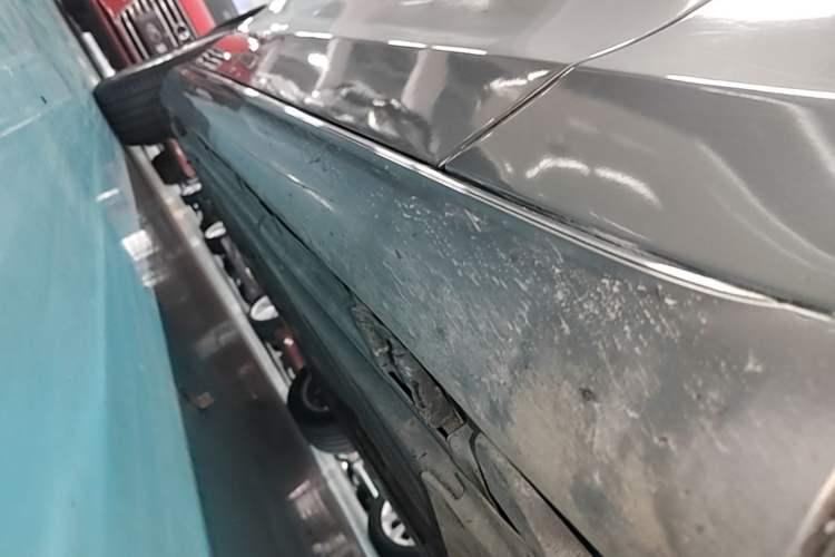 Used Mercedes-Benz C-Class 2015 C 200 L Right Side Sill