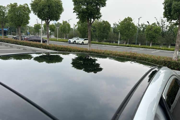 Used Mercedes-Benz C-Class 2015 C 200 L Roof