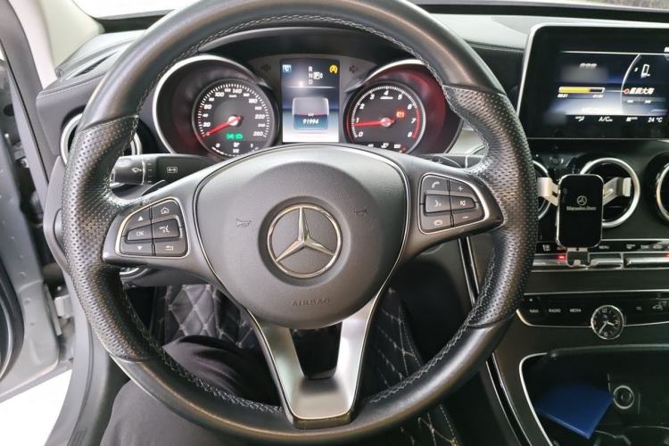 Used Mercedes-Benz C-Class 2015 Revised C 200 L Sport Edition Steering Wheel