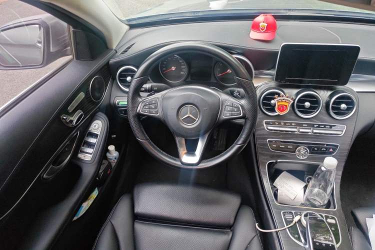 Used Mercedes-Benz C-Class 2015 Revised C 200 L Sport Edition Steering Wheel