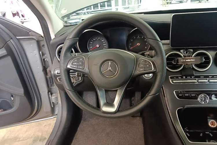 Used Mercedes-Benz C-Class 2015 C 260 L Sport Edition Steering Wheel