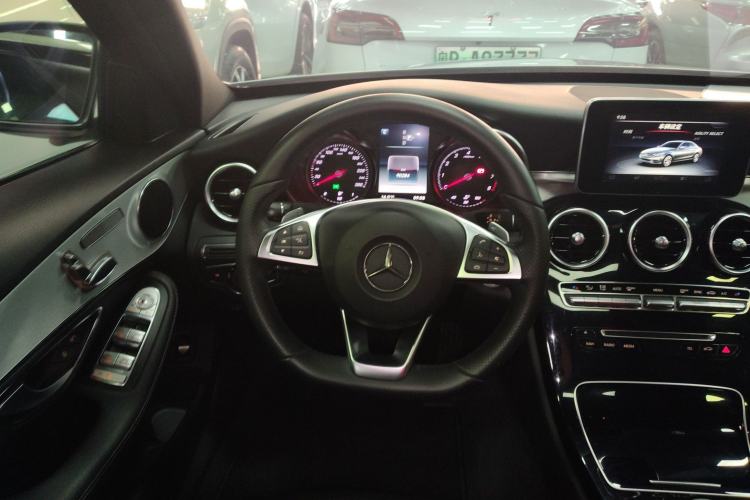 Used Mercedes-Benz C-Class 2015 C 200 Sport Edition 4MATIC Steering Wheel