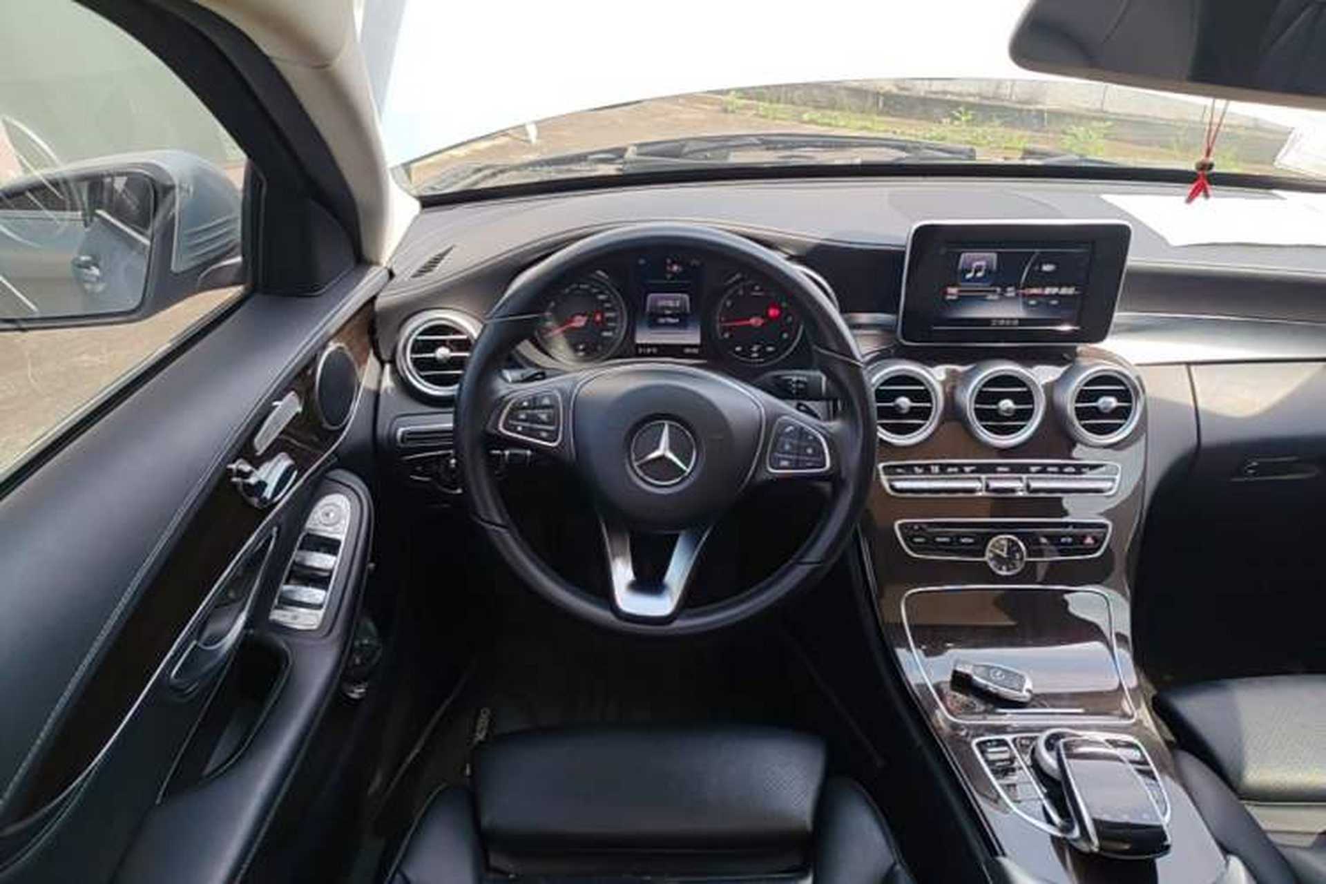 Used Mercedes-Benz C-Class 2015 C 200 L Steering Wheel