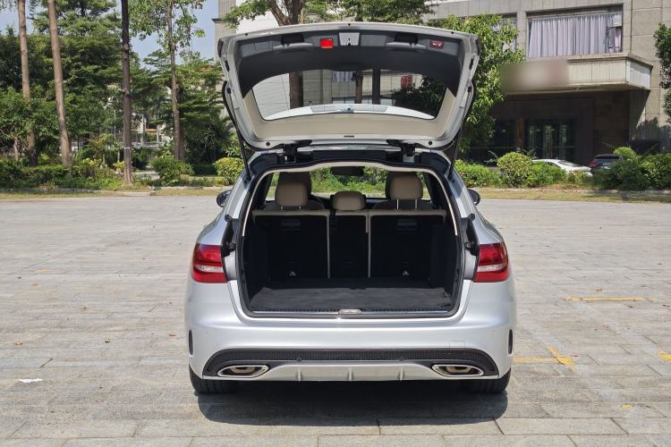 Used Mercedes-Benz C-Class 2015 C 200 station wagon Trunk