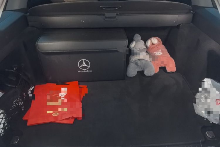 Used Mercedes-Benz C-Class 2015 C 200 station wagon Trunk