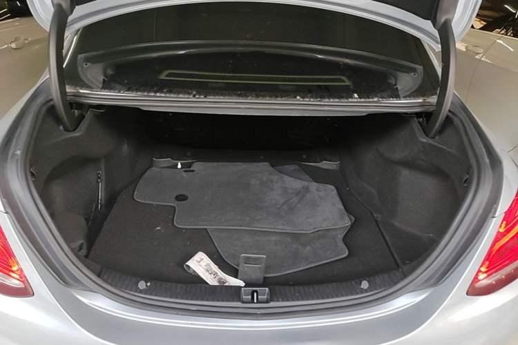 Used Mercedes-Benz C-Class 2015 Revised C 200 L Sport Edition Trunk